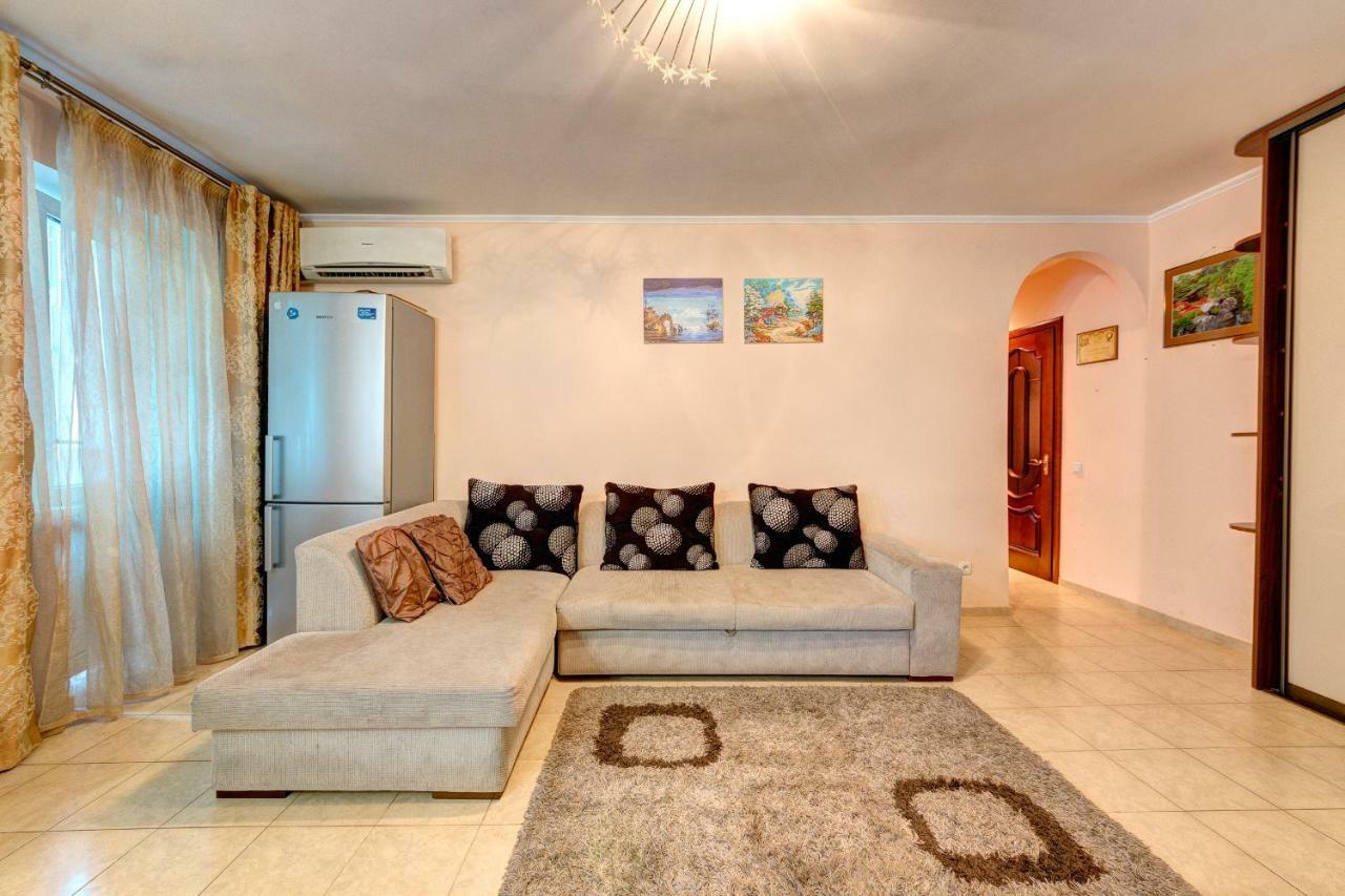 קייב Apartments Near The Nsc Olympic מראה חיצוני תמונה